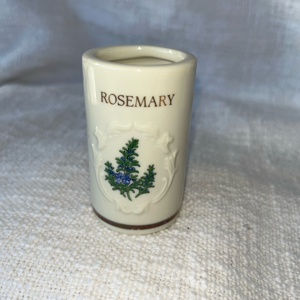 THE LENOX SPICE GARDEN (GIFTWARE) 1992 Fine Porcelain ROSEMARY Jar No Lid